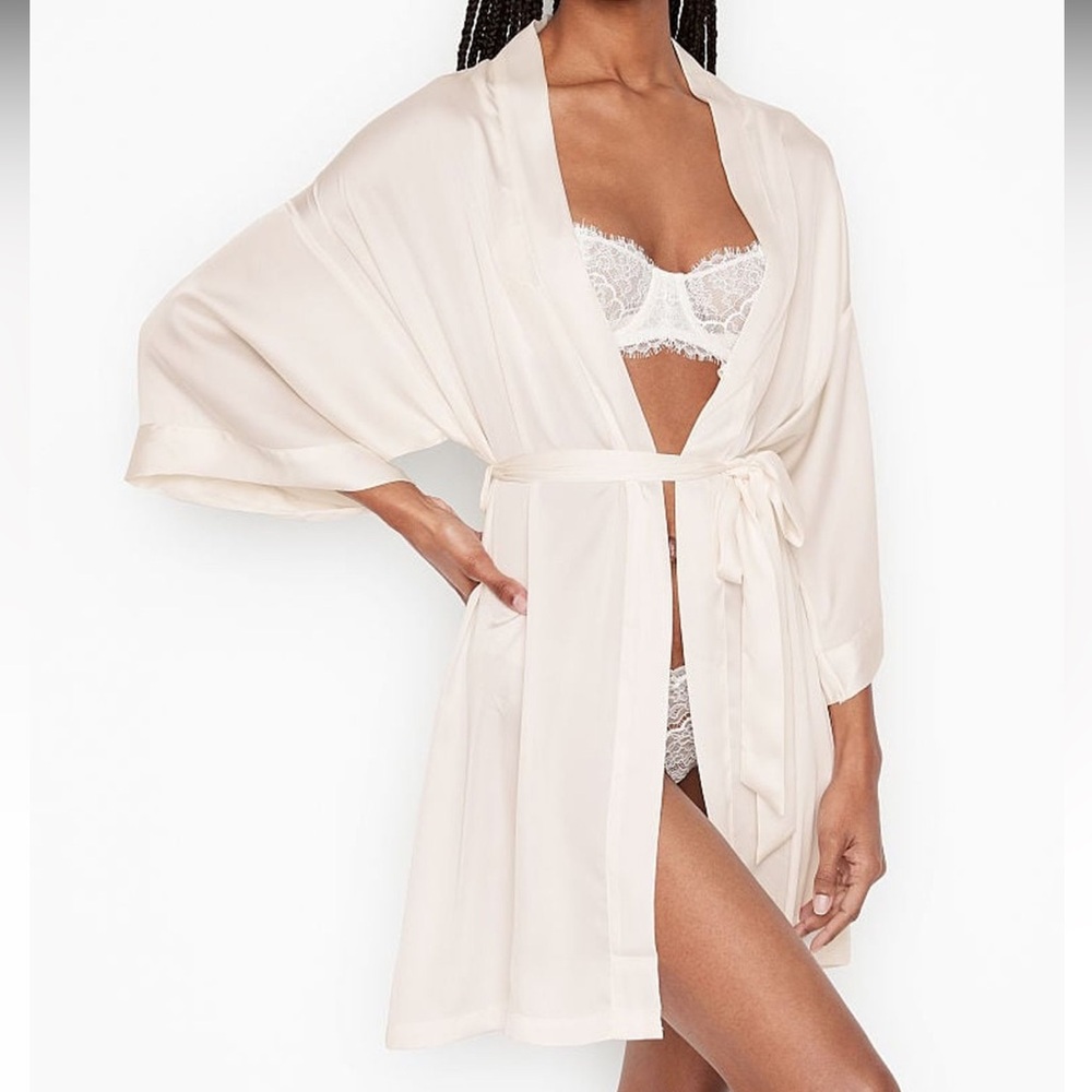 Victoria's Secret Cream Robe